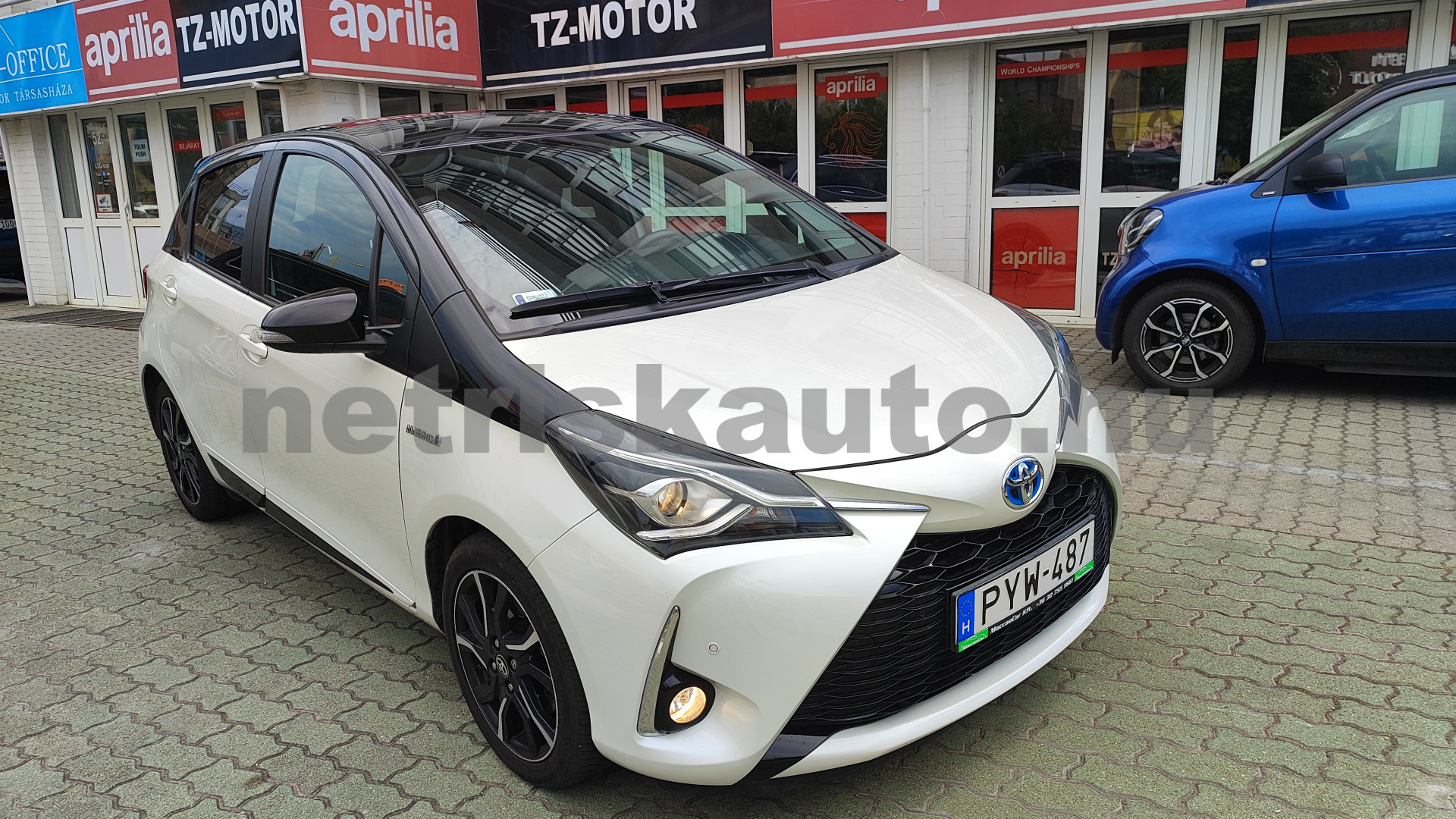 TOYOTA Yaris 1.5 VVT-i Hybrid Sel. W. e-CVT személygépkocsi - 1497cm3 Hybrid 121528 1/12