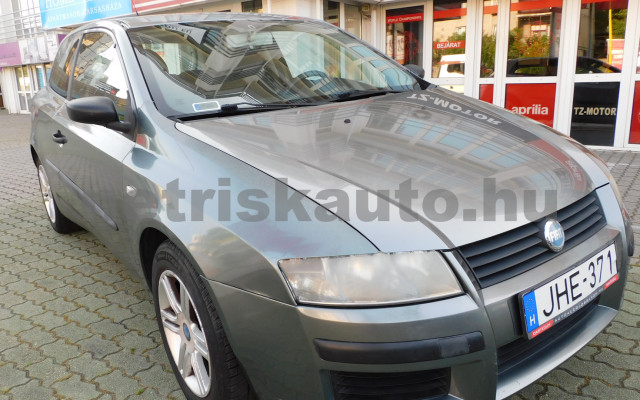 FIAT Stilo 1.4 Actual személygépkocsi - 1370cm3 Benzin 121178 2/12