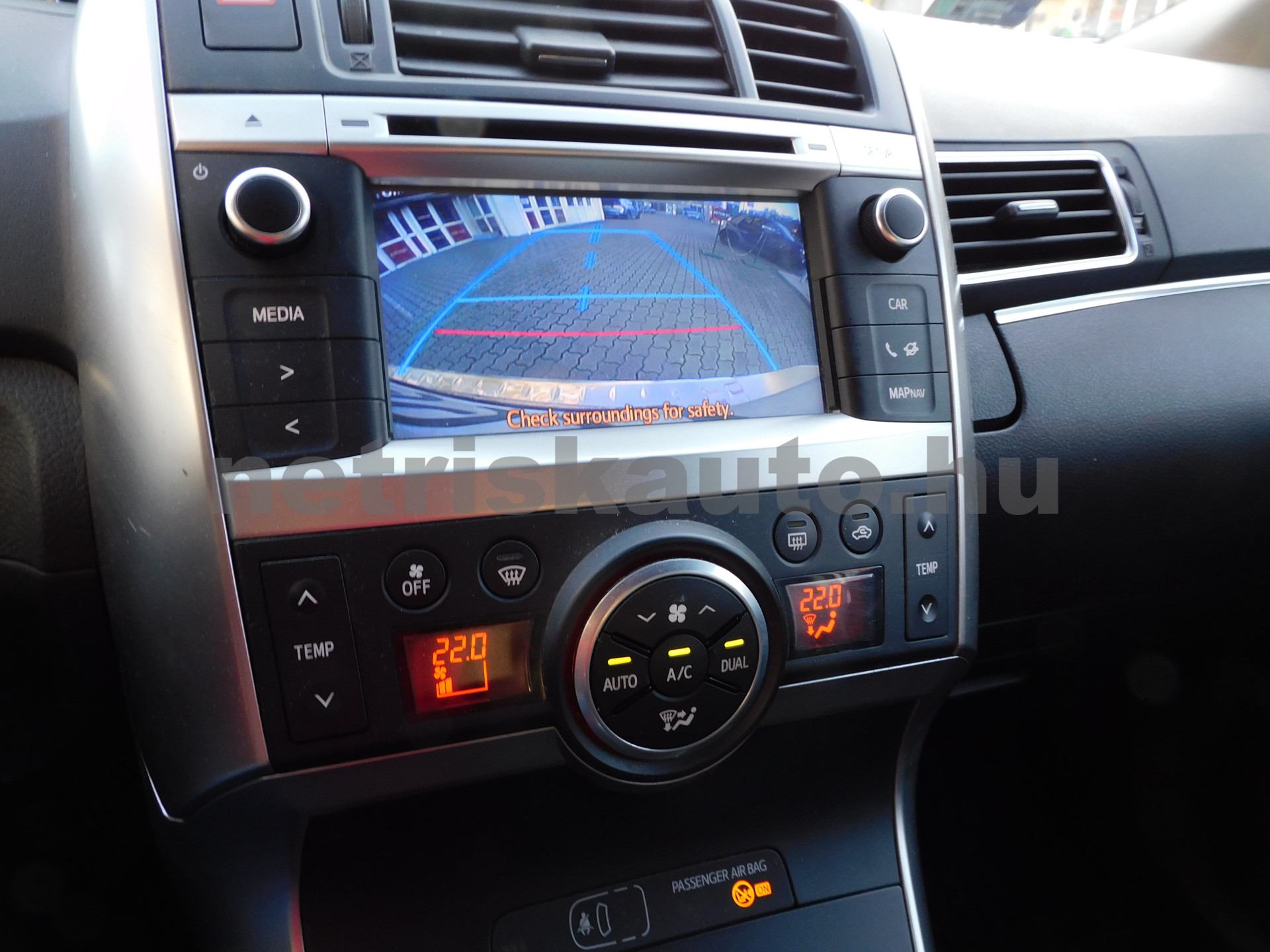 TOYOTA Corolla Verso/Verso 2.2 D-CAT Lounge személygépkocsi - 2231cm3 Diesel 121050 6/12