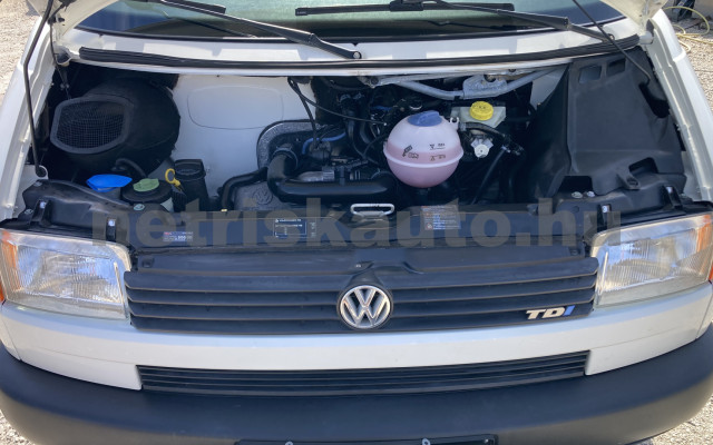 VW Transporter 2.5 7DM 1T2 tehergépkocsi 3,5t össztömegig - 2461cm3 Diesel 121469 6/9