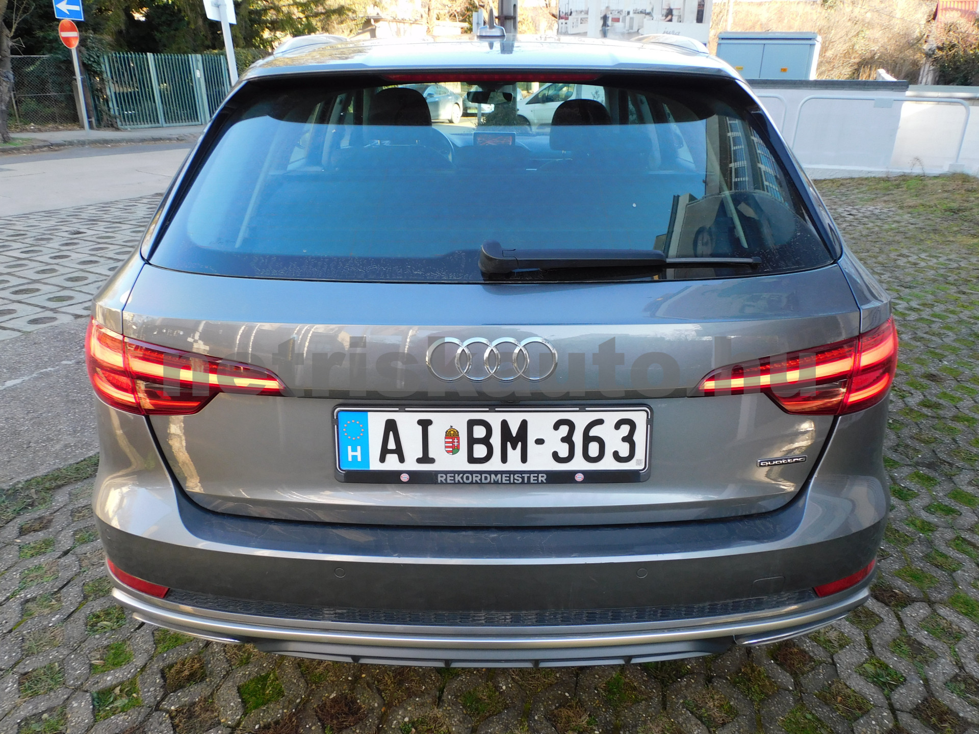 AUDI A4 40 TDI S line quattro S-tronic személygépkocsi - 1968cm3 Diesel 121040 4/12