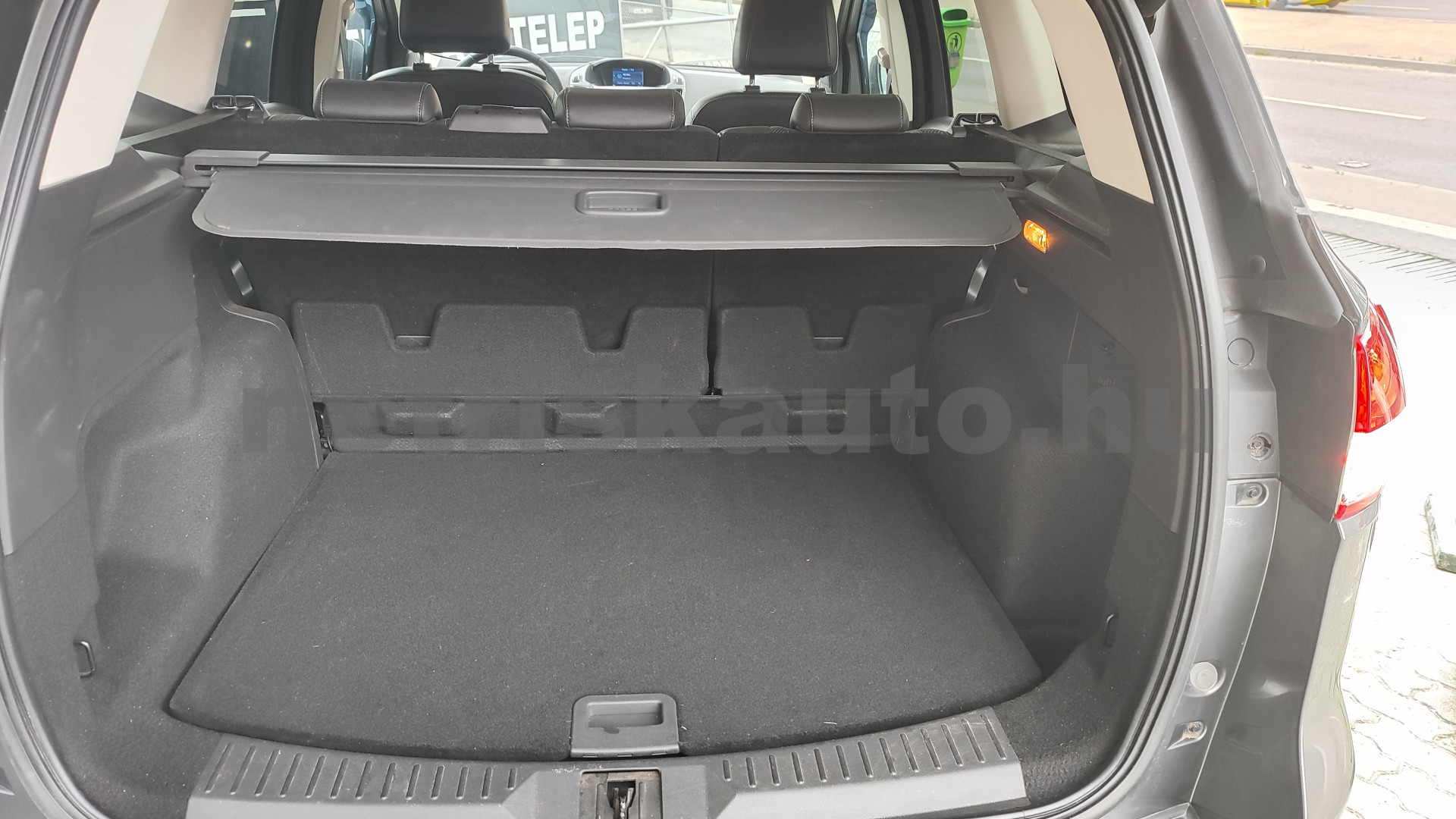 FORD Kuga 2.0 TDCi Titanium Plus Powershift személygépkocsi - 1997cm3 Diesel 121492 10/12