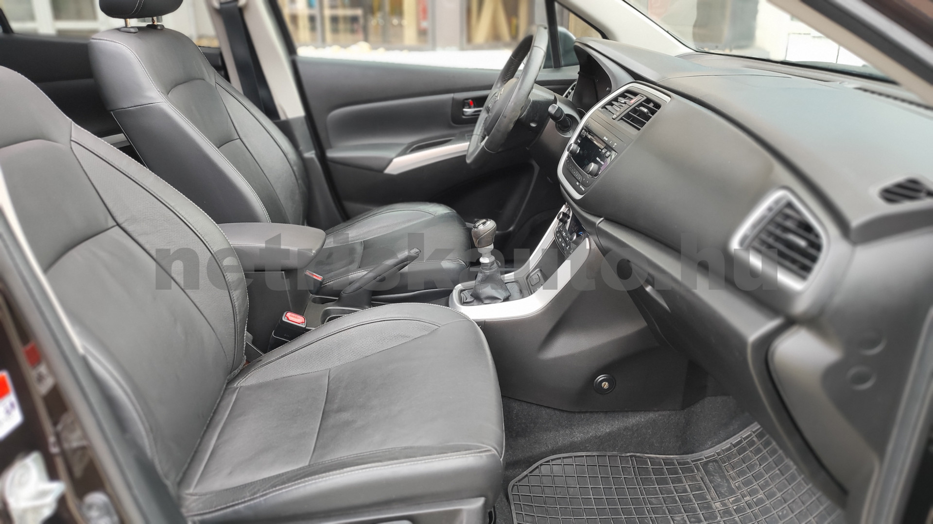 SUZUKI SX4 S-Cross 1.6 DDiS GLX 4WD napfénytető, EASS személygépkocsi - 1598cm3 Diesel 121293 9/12