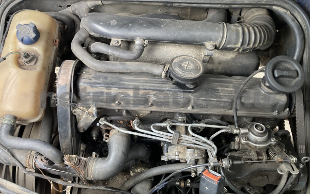 VW LT LT 35 2.4 TD 3 FŐ+PLATÓ,MAGYAR OKMÁNYOS tehergépkocsi 3,5t össztömegig - 2383cm3 Diesel 120709 5/8