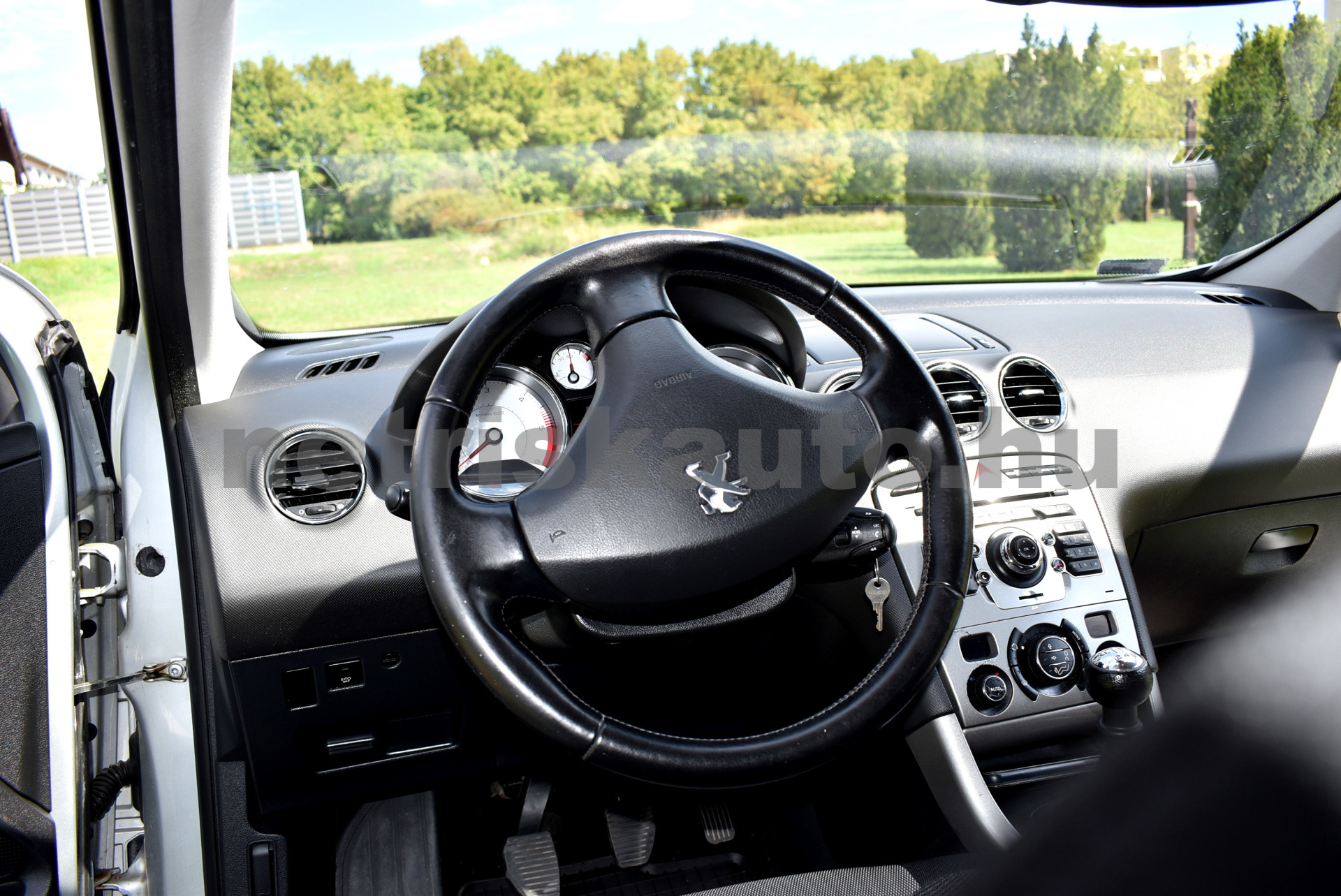 PEUGEOT 308 1.6 e-HDi Access személygépkocsi - 1560cm3 Diesel 121258 3/11