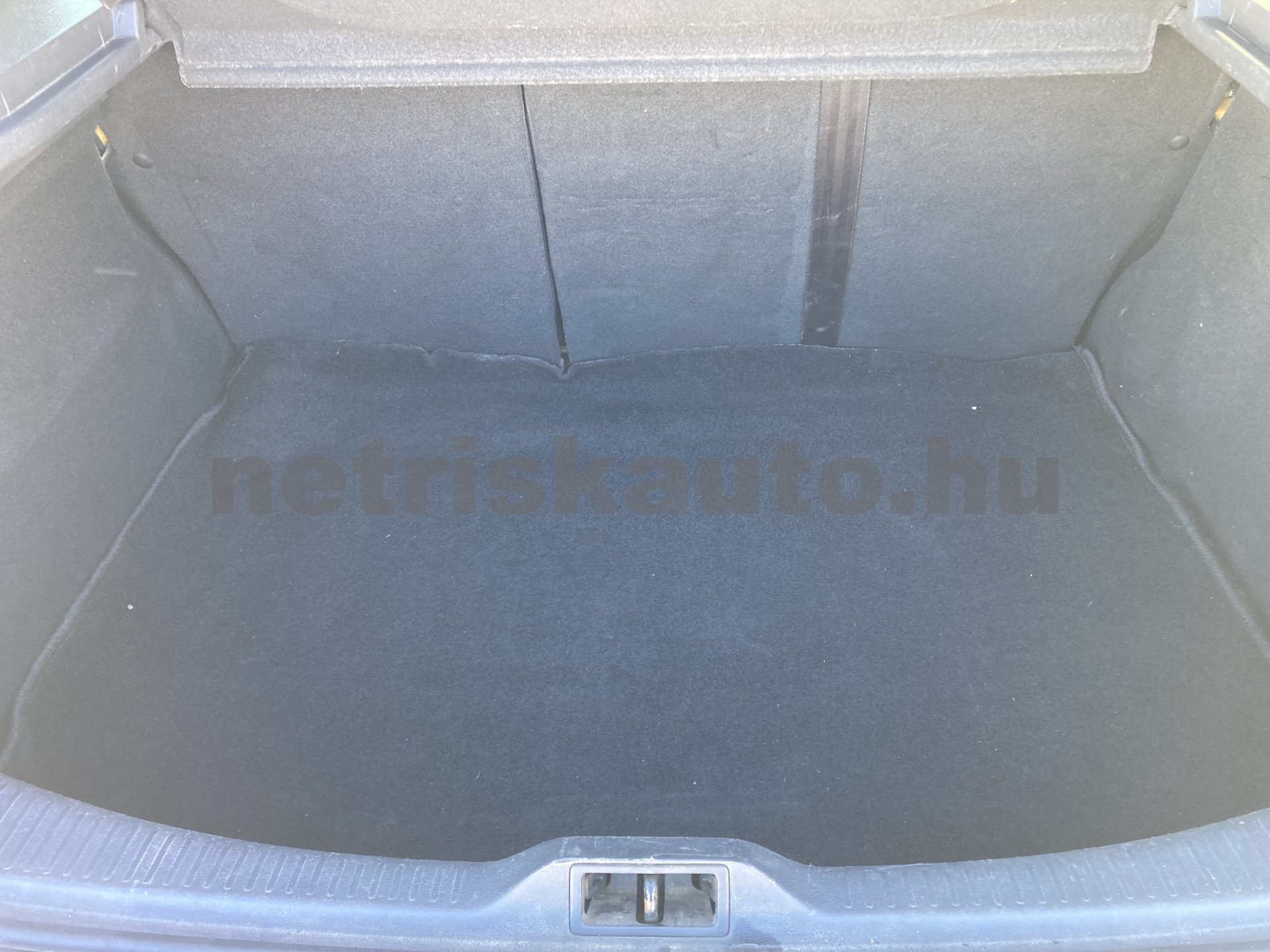 RENAULT Egyéb tehergépkocsi 3,5t össztömegig - 1461cm3 Diesel 121367 10/10