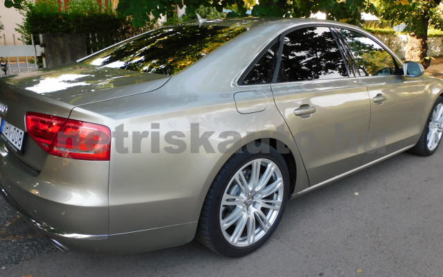 AUDI A8 4.2 V8 TDI DPF quattro tiptronic személygépkocsi - 4134cm3 Diesel 120400 12/12