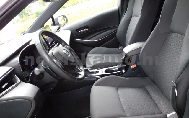 TOYOTA Corolla 2.0 Hybrid Comfort e-CVT személygépkocsi - 1987cm3 Hybrid 120401 5/12