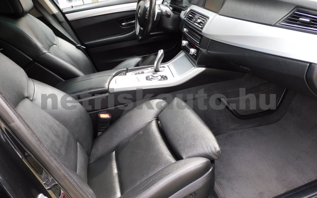BMW 5-ös sorozat 530d Aut. személygépkocsi - 2993cm3 Diesel 120152 10/12