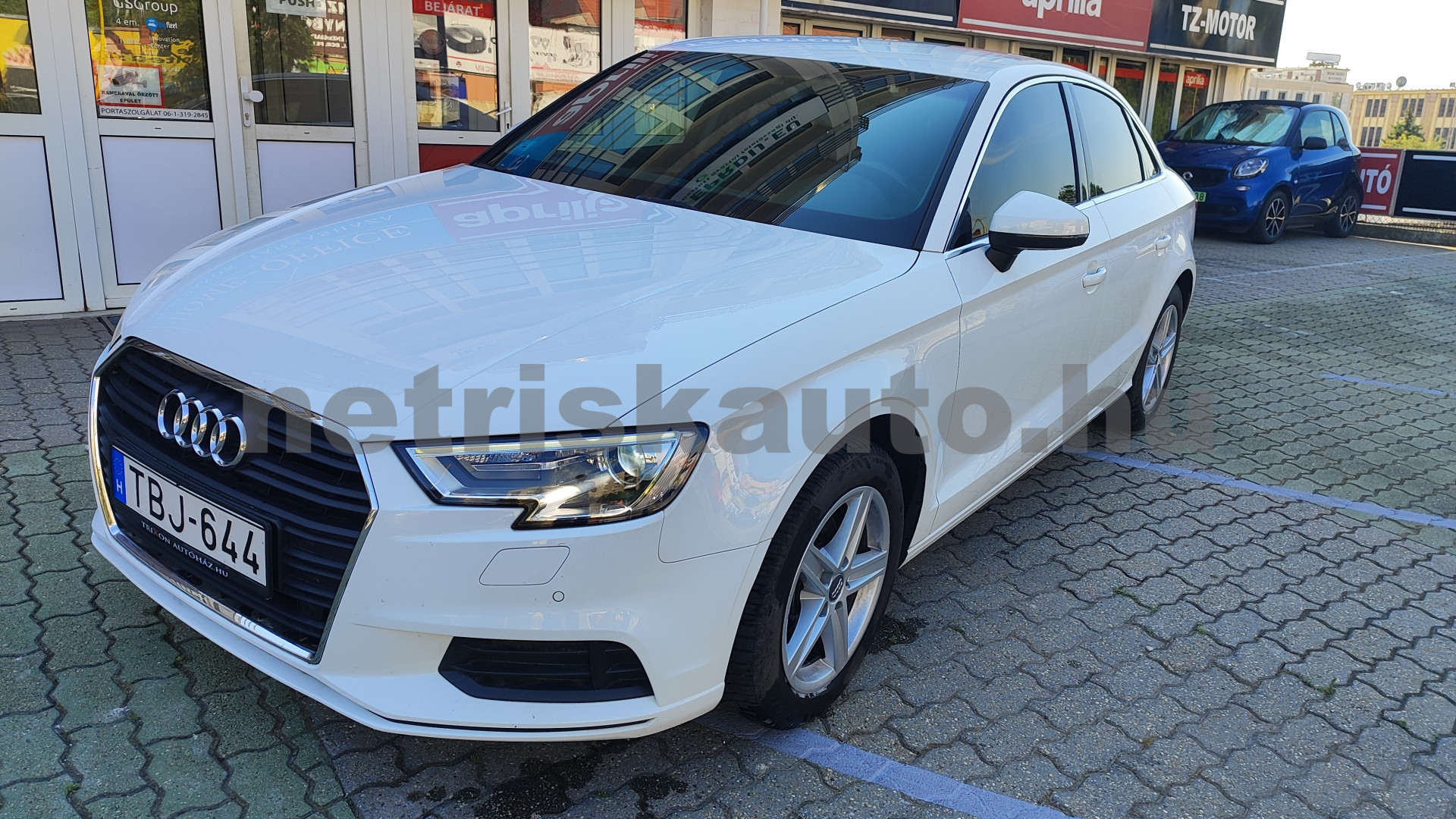 AUDI A3 30 TDI Design személygépkocsi - 1598cm3 Diesel 121512 11/12