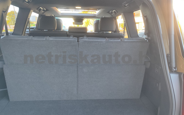 TOYOTA Land Cruiser 2.8 D-4D First Edition Aut. [7sz] személygépkocsi - 2754cm3 Diesel 121601 11/12