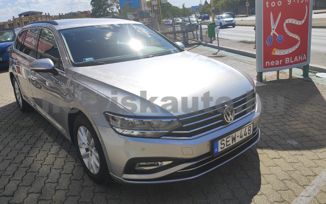 VW Passat 2.0 TDI SCR Business DSG személygépkocsi - 1968cm3 Diesel 121560 11/12