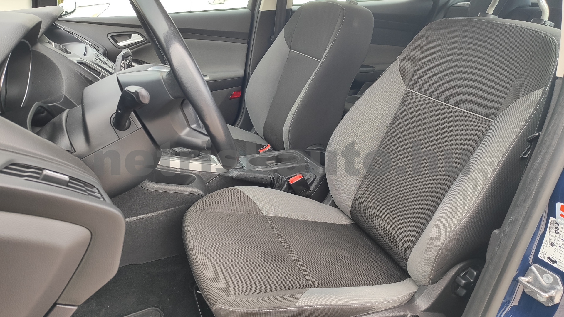 FORD Focus 1.6 Ti-VCT Trend személygépkocsi - 1596cm3 Benzin 121616 5/12