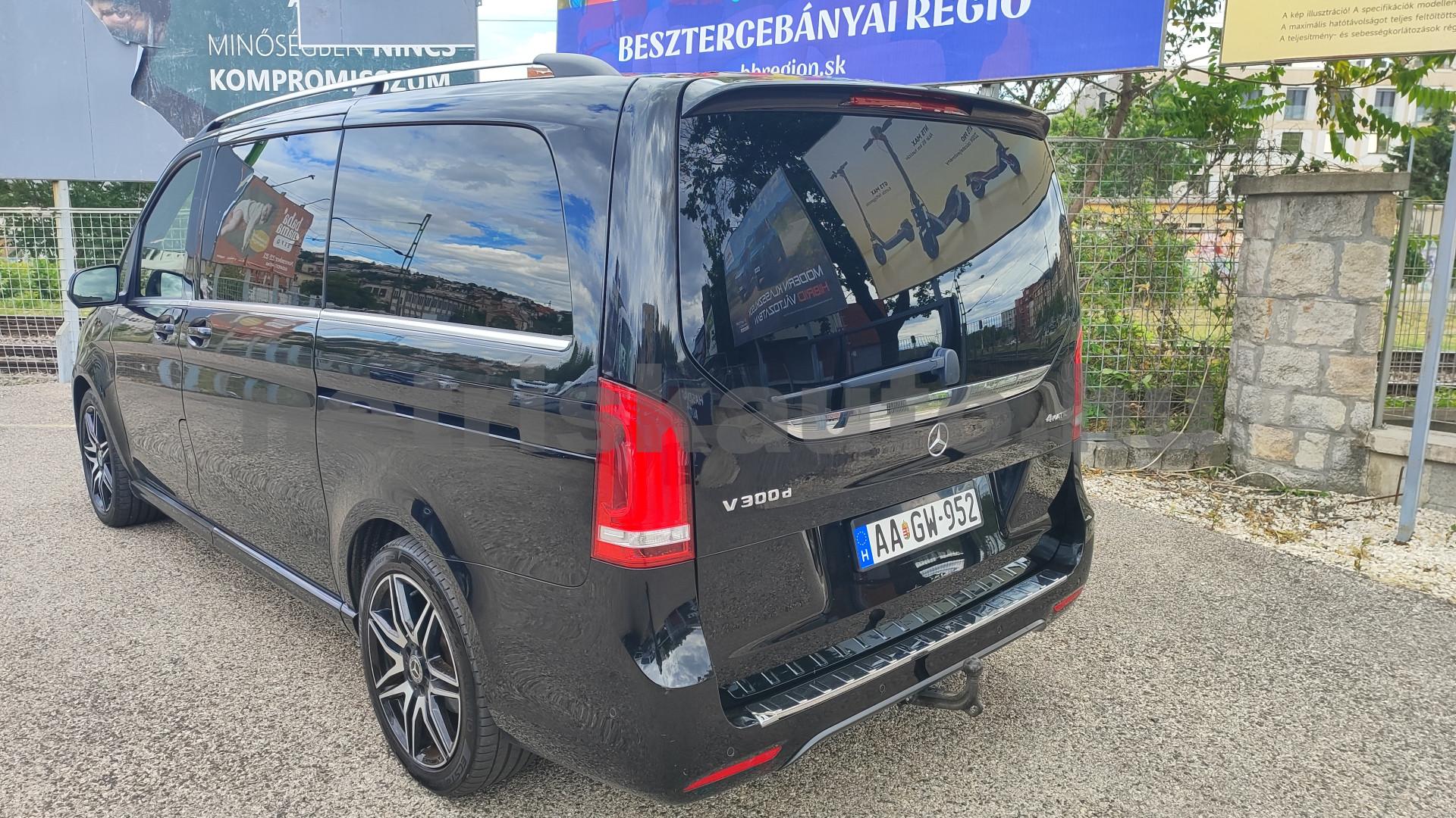 MERCEDES-BENZ V-osztály V 300 BlueTEC/d L Aut. 4x4 7sz tehergépkocsi 3,5t össztömegig - 1950cm3 Diesel 121502 2/12