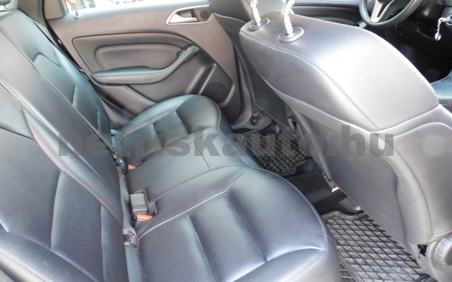 MERCEDES-BENZ B-osztály B 200 7G-DCT személygépkocsi - 1991cm3 Benzin 121197 9/12