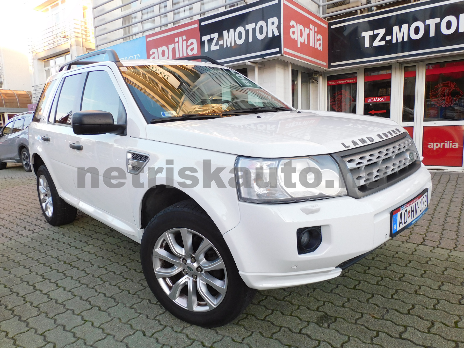 LAND ROVER Freelander 2.2 SD4 S Aut. személygépkocsi - 2179cm3 Diesel 121322 1/12