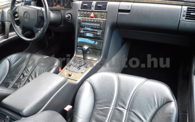 MERCEDES-BENZ E-osztály E 430 Avantgarde Aut. személygépkocsi - 4973cm3 Benzin 121147 7/12
