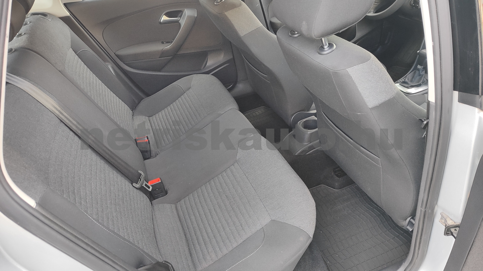 VW Polo 1.6 90 CR TDI Comfortline DSG személygépkocsi - 1598cm3 Diesel 121446 9/12