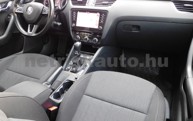 SKODA Octavia 2.0 CR TDI Style 4x4 DSG E6 személygépkocsi - 1968cm3 Diesel 120120 7/12