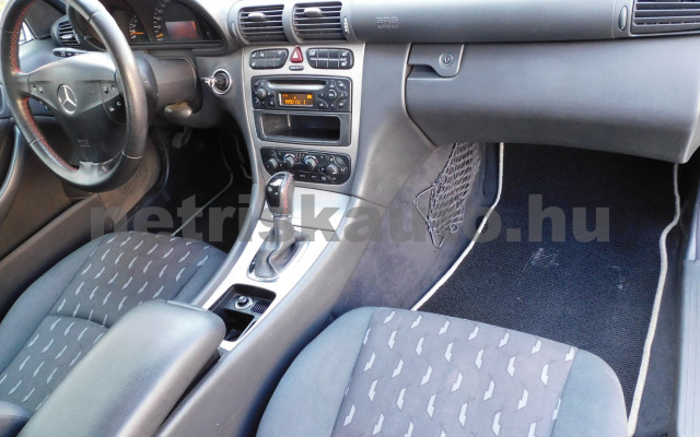 MERCEDES-BENZ C-osztály C 220 CDI Sportcoupe Aut. személygépkocsi - 2148cm3 Diesel 121189 8/12