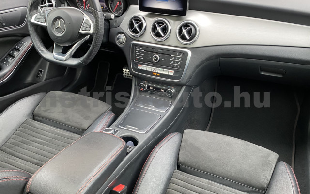 MERCEDES-BENZ GLA-osztály GLA 200 d AMG Sport 7G-DCT személygépkocsi - 2143cm3 Diesel 121428 9/12