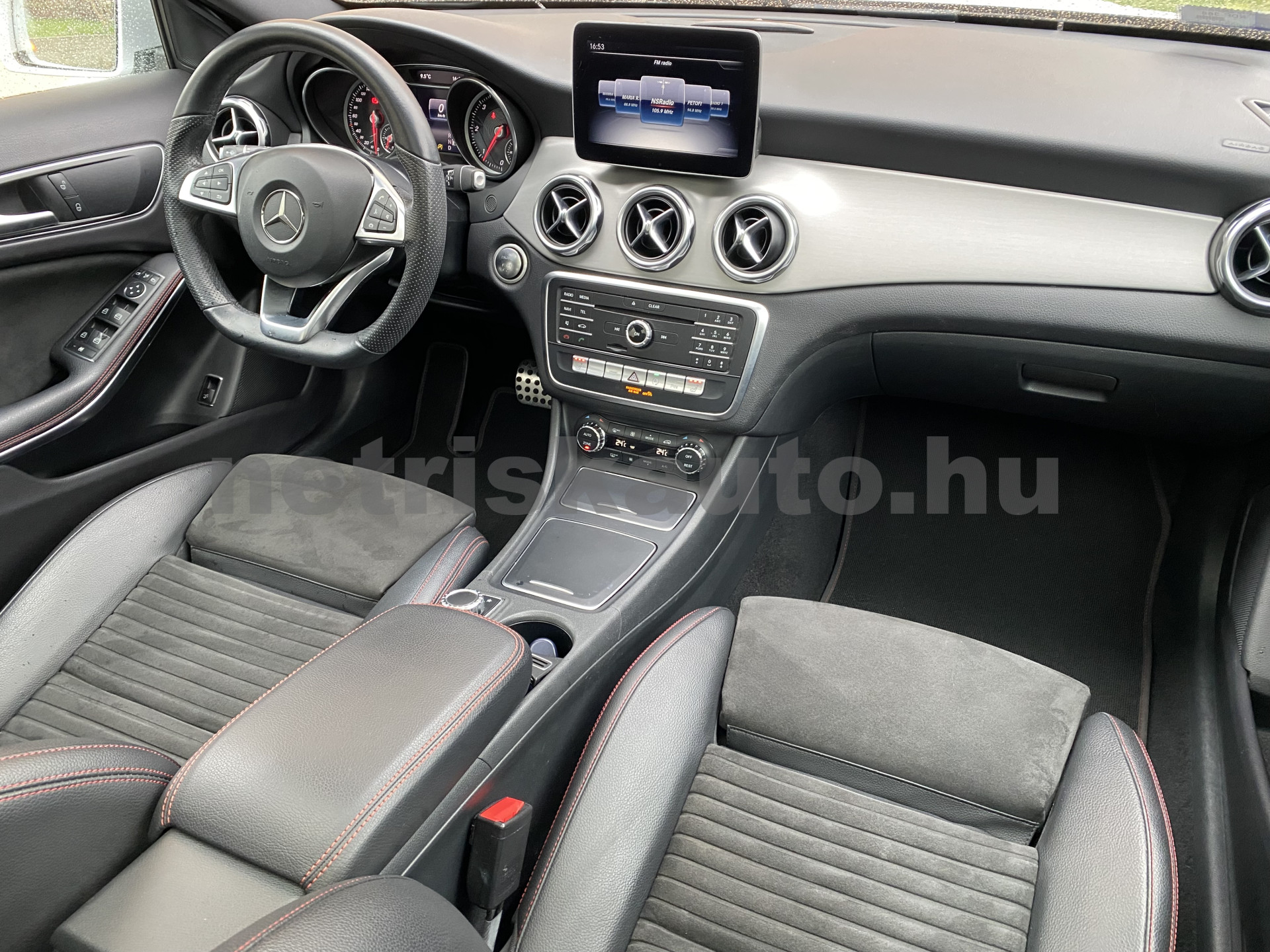 MERCEDES-BENZ GLA-osztály GLA 200 d AMG Sport 7G-DCT személygépkocsi - 2143cm3 Diesel 121428 9/12