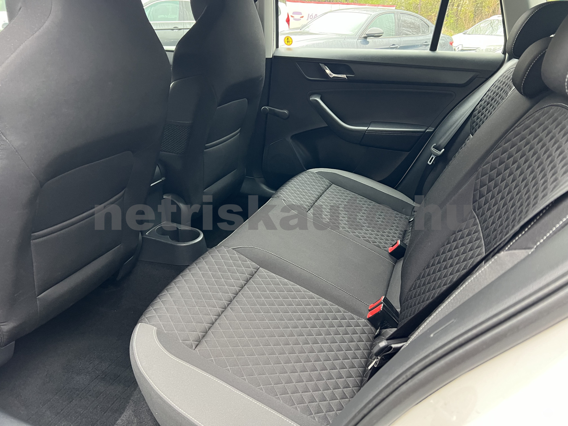 SKODA Rapid 1.6 CR TDI Ambition személygépkocsi - 1598cm3 Diesel 121332 12/12