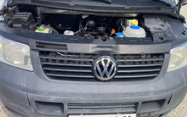 VW Transporter 2.5 TDI 4Motion tehergépkocsi 3,5t össztömegig - 2460cm3 Diesel 121221 6/8