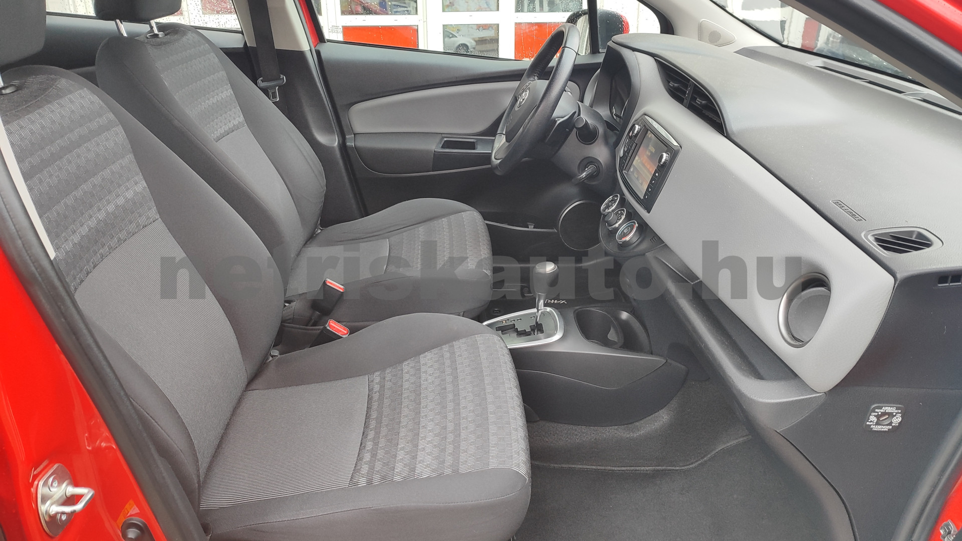 TOYOTA Yaris 1.33 Active CVT személygépkocsi - 1329cm3 Benzin 121327 8/12