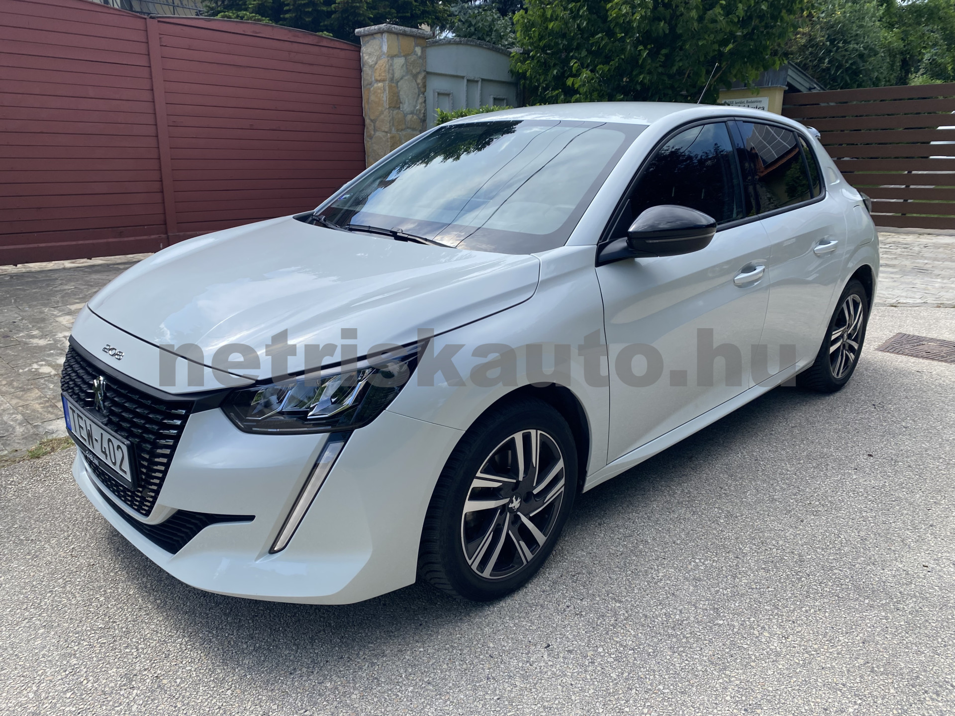 PEUGEOT 208 1.2 PureTech Allure EAT8 személygépkocsi - 1199cm3 Benzin 121484 11/12
