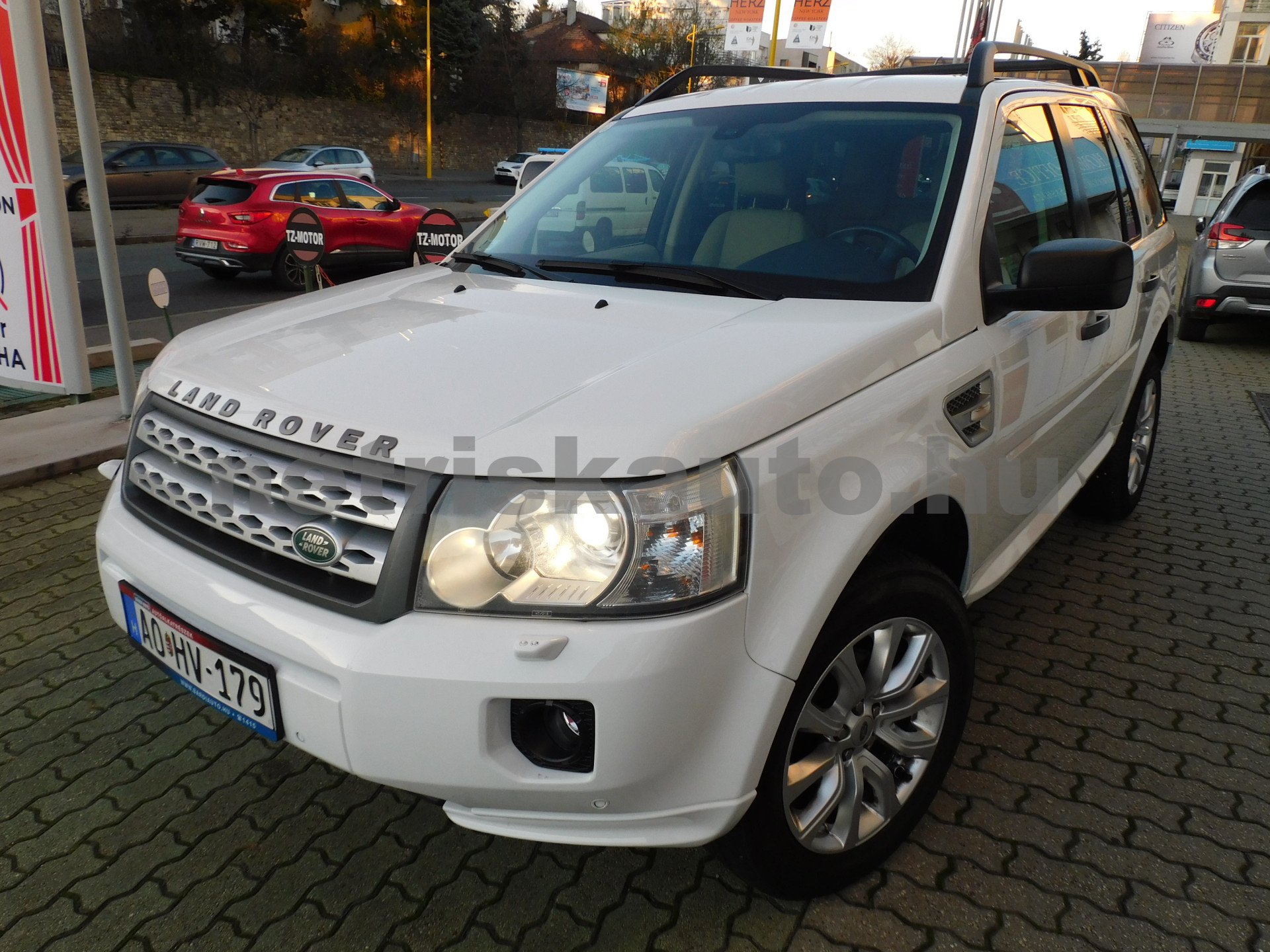 LAND ROVER Freelander 2.2 SD4 S Aut. személygépkocsi - 2179cm3 Diesel 121322 11/12