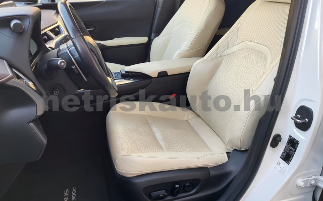 LEXUS UX személygépkocsi - cm3 Kizárólag elektromos 121462 5/12