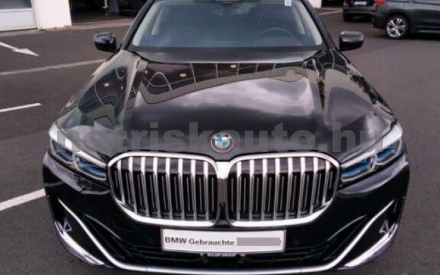 BMW 750 személygépkocsi - 4395cm3 Benzin 117474 1/7