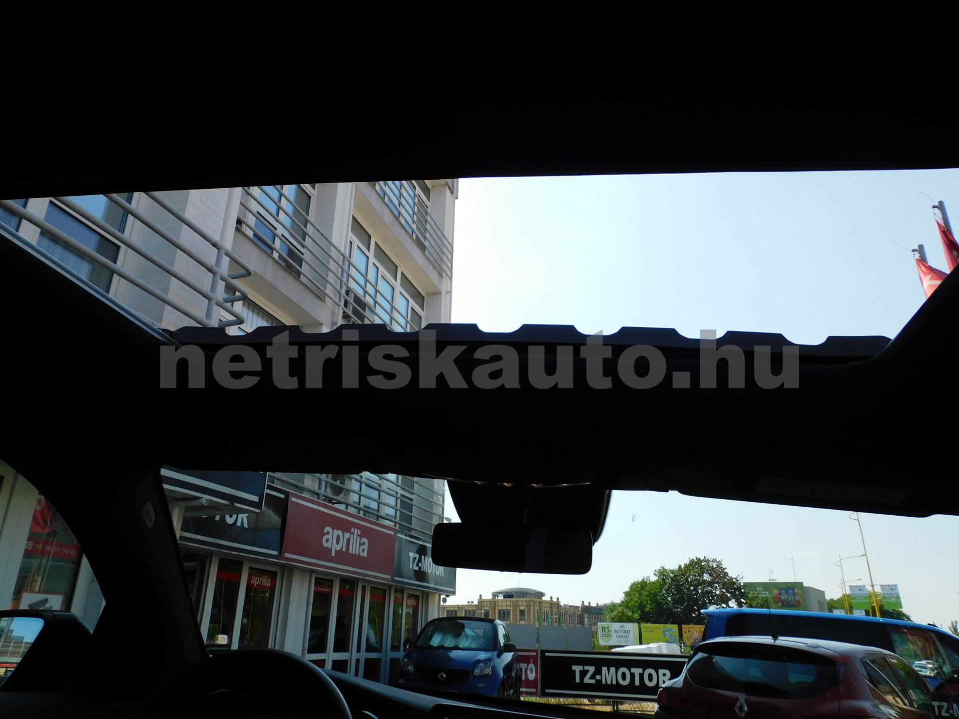 MERCEDES-BENZ GLC-osztály GLC 200 4Matic EQ Boost 9G-TRONIC személygépkocsi - 1991cm3 Hybrid 121240 6/12