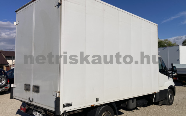 IVECO 35 35 S 18 4100 Aut. tehergépkocsi 3,5t össztömegig - 2998cm3 Diesel 121283 3/8