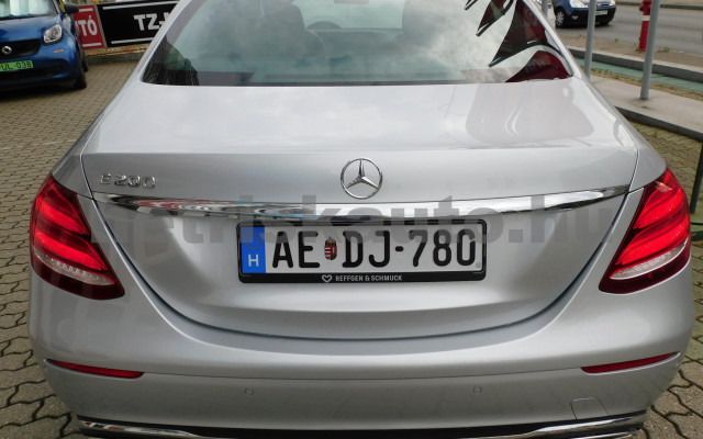 MERCEDES-BENZ E-osztály E 200 9G-TRONIC személygépkocsi - 1991cm3 Benzin 121214 5/12