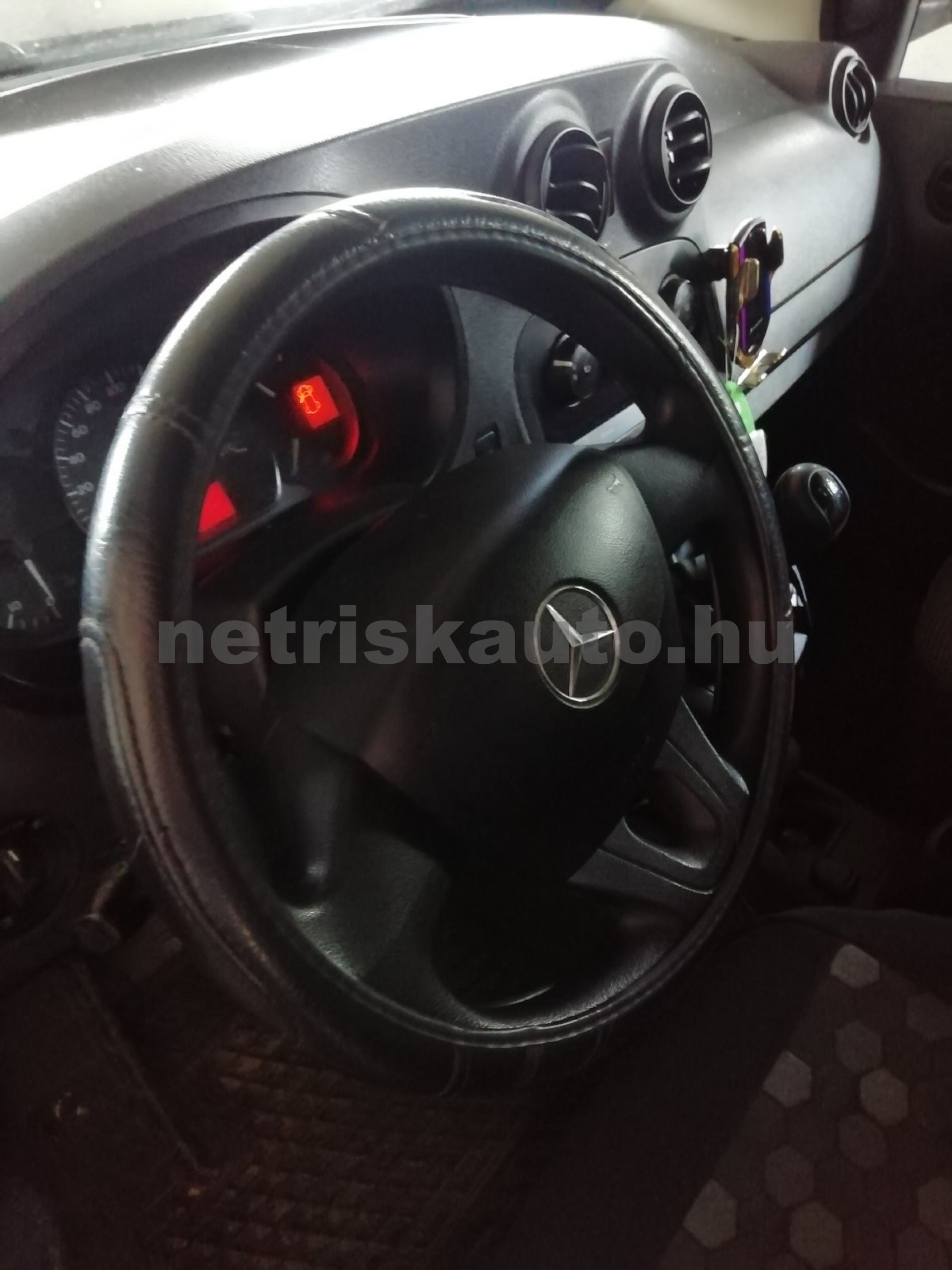 MERCEDES-BENZ Citan 111 CDI A2 tehergépkocsi 3,5t össztömegig - 1461cm3 Diesel 121177 10/12