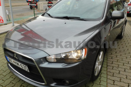 MITSUBISHI Lancer 1.5 Invite személygépkocsi - 1499cm3 Benzin 121203