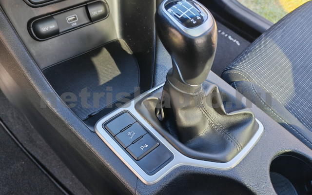 KIA Sportage 1.6 GDI Gold MY21 személygépkocsi - 1591cm3 Benzin 121316 9/12