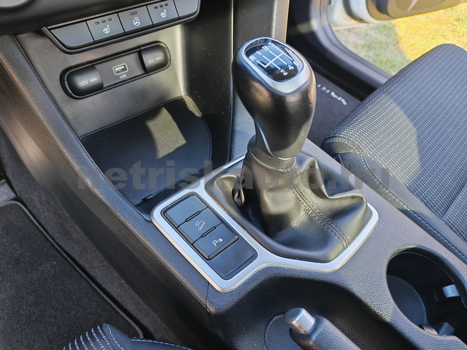 KIA Sportage 1.6 GDI Gold MY21 személygépkocsi - 1591cm3 Benzin 121316 9/12