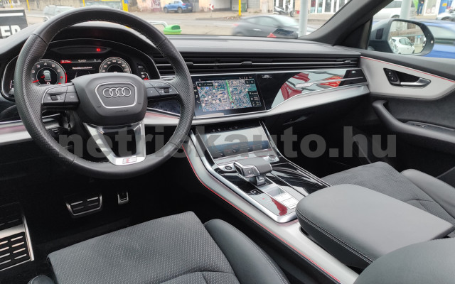 AUDI Q8 55 TFSI quattro tiptronic személygépkocsi - 2995cm3 Hybrid 121360 6/12