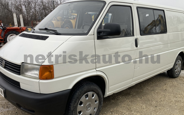 VW Transporter 2.4 Mixto tehergépkocsi 3,5t össztömegig - 2370cm3 Diesel 121377 2/9
