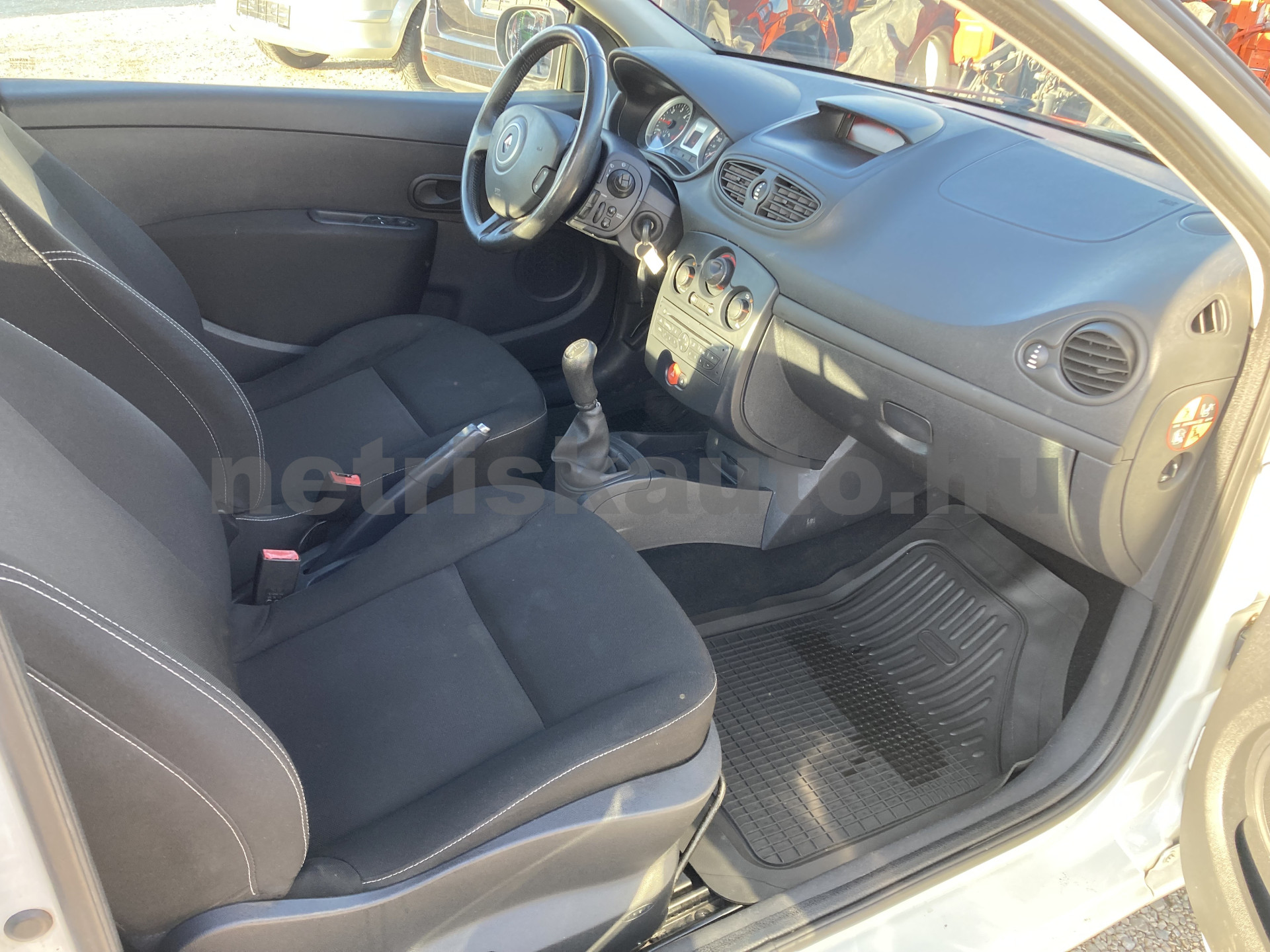 RENAULT Clio CLIO III 1.5 dCi Société MAGYAR,GYORSAN  tehergépkocsi 3,5t össztömegig - 1461cm3 Diesel 121321 7/8