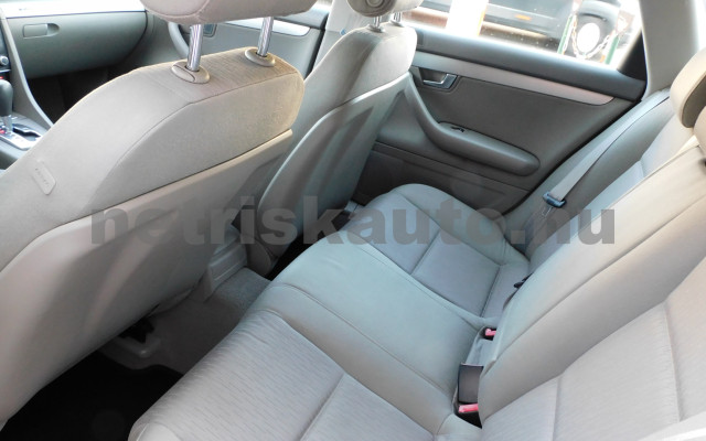 AUDI A4 3.0 V6 TDI DPF quattro tiptronic személygépkocsi - 2976cm3 Diesel 121188 11/12