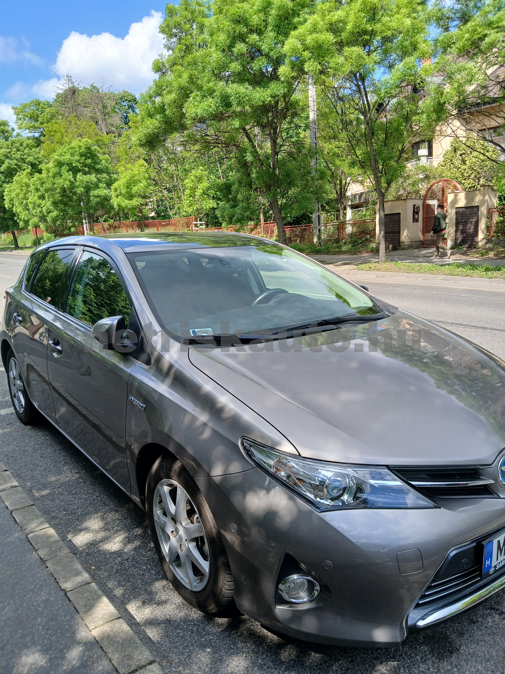 TOYOTA Auris 1.8 HSD Lounge Aut. személygépkocsi - 1798cm3 Hybrid 121174 1/2