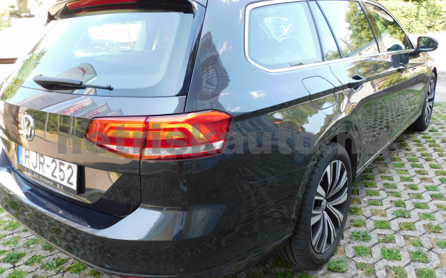 VW Passat 2.0 TDI BMT SCR Business 4Mot. DSG személygépkocsi - 1968cm3 Diesel 120326 4/12