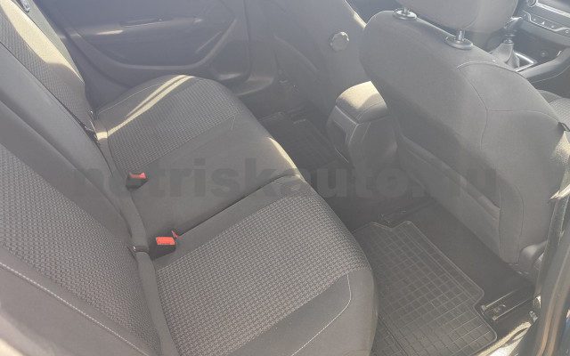 PEUGEOT 308 1.5 BlueHDi Allure személygépkocsi - 1499cm3 Diesel 121526 9/12