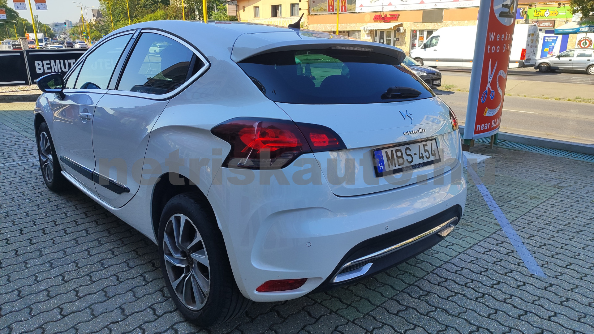 CITROEN DS4 1.6 HDi Style személygépkocsi - 1560cm3 Diesel 121545 2/12