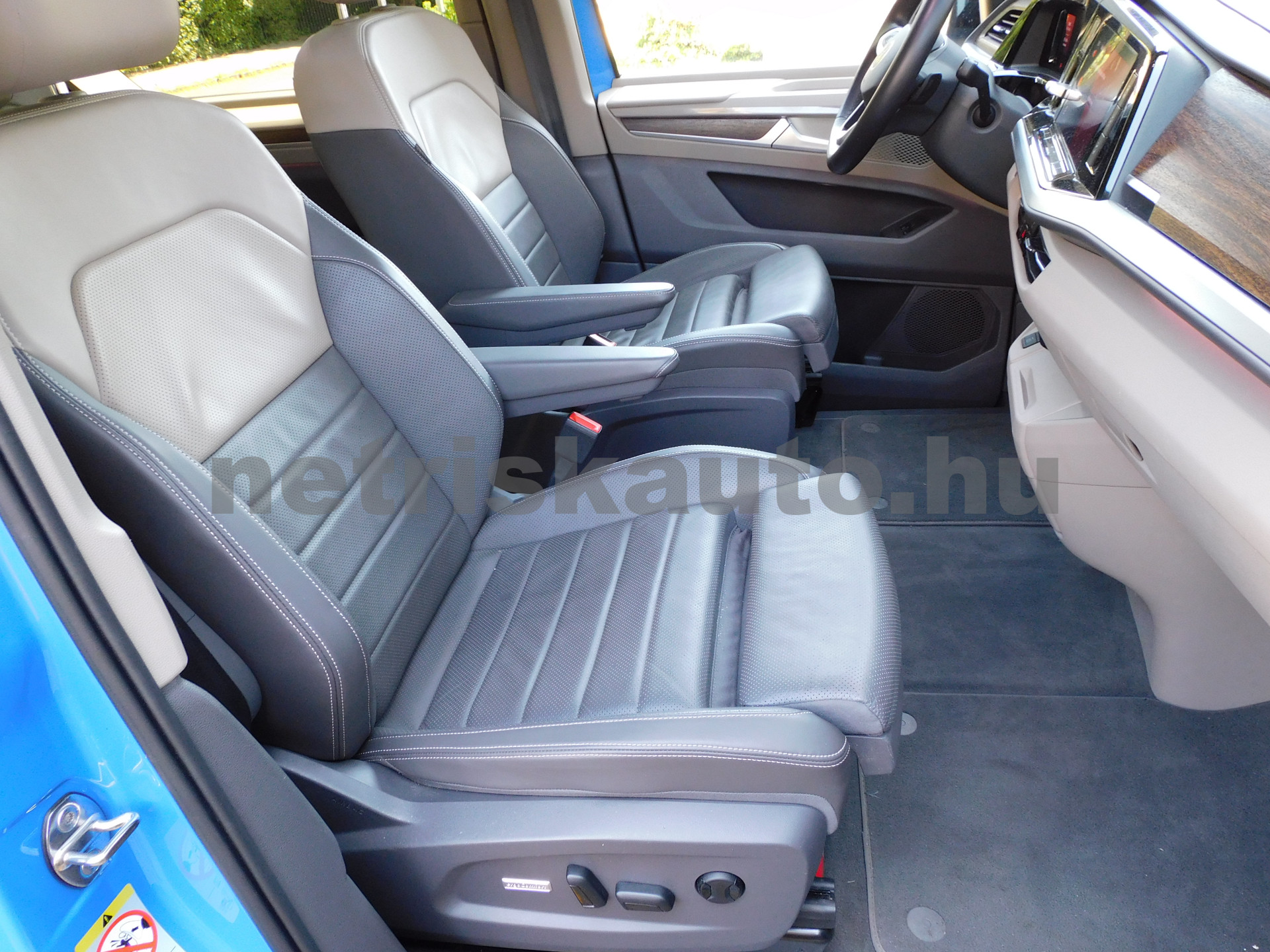 VW Transporter 1.4 TSI PHEV DSG HT (7 sz.) tehergépkocsi 3,5t össztömegig - 1395cm3 Hybrid 121205 9/12