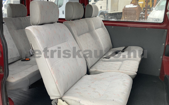 VW TRANSPORTER T4 2.5 7DB 1T2 9 FŐS KISBUSZ,MAGYAR OKMÁNYOS,GYORSAN ELVIHETŐ személygépkocsi - 2461cm3 Diesel 121383 8/10